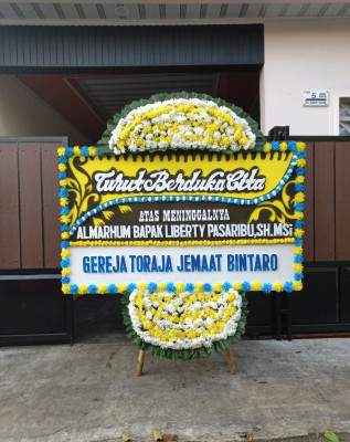 Papan Bunga Duka di Lalolara